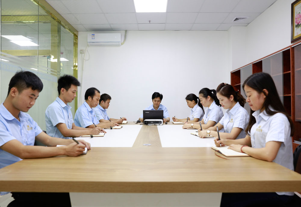 專業(yè)模具廠家